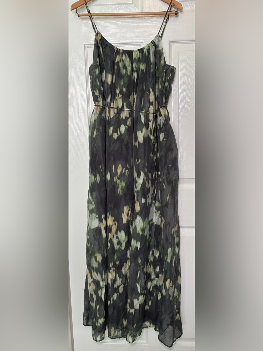 Banana Republic Size Large Organza Tie-Waist Maxi Dress in Green Print - Picture 2 of 9